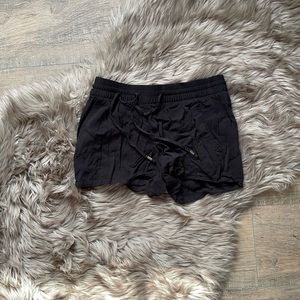 Woman’s Old Navy cotton short - xs